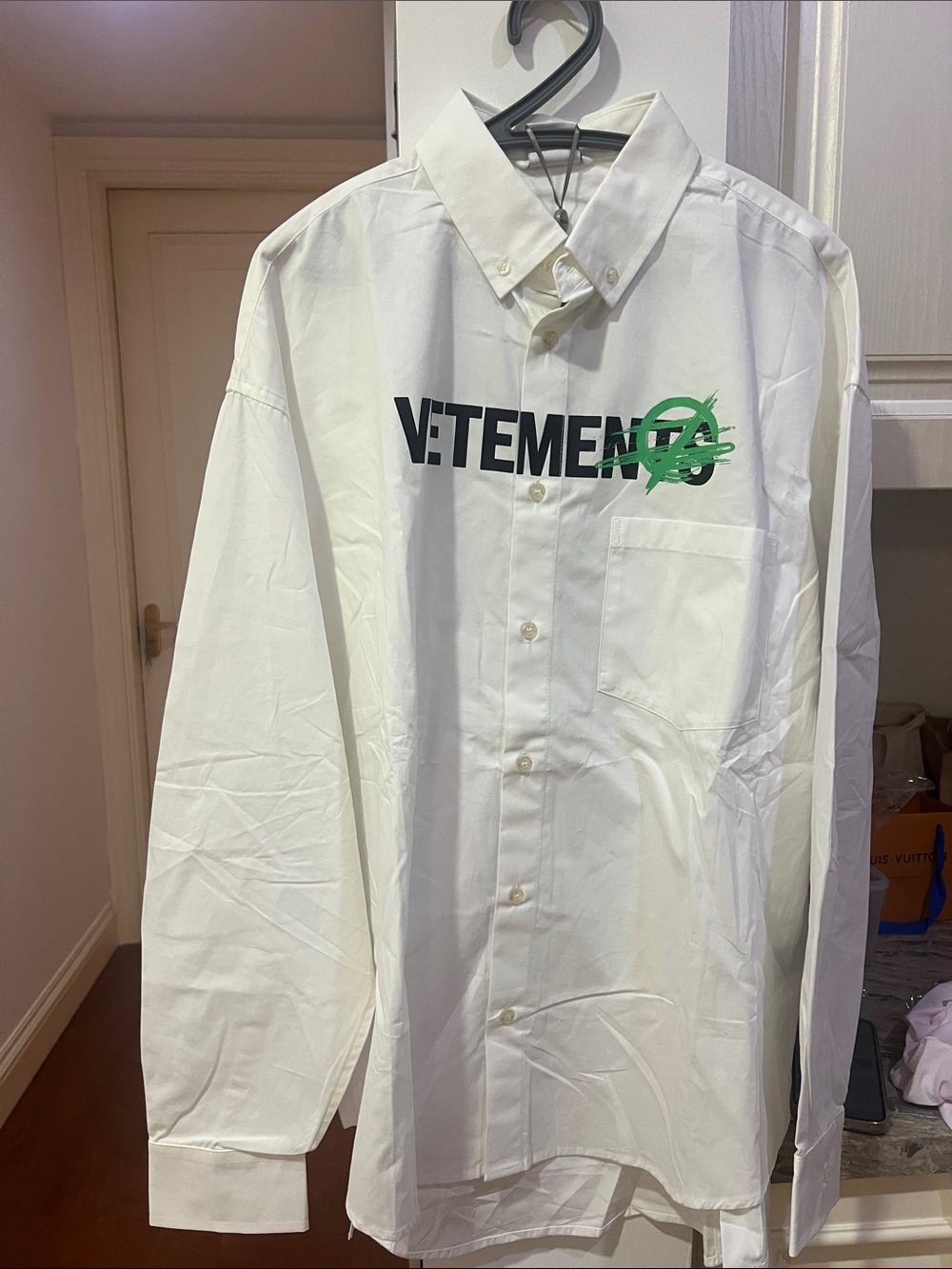 NWT Vetements White Logo Button-Down Shirt